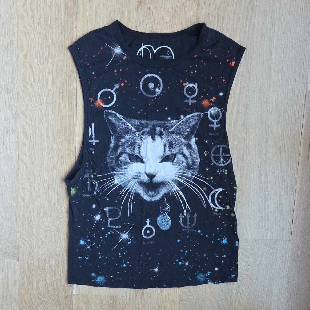 Black Cat Graphic Sleeveless Shirt